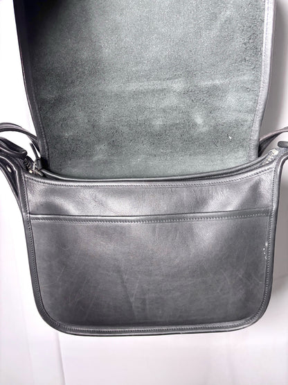 Leather Coach Solid Vintage Leather Pre-owned Black Genuine Leather Medium Purse