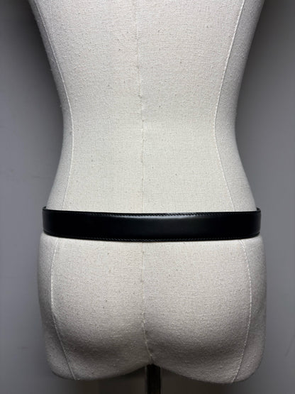 Women's Authentic Salvatore Ferragamo Gancini Black Leather Silver-Tone Buckle Pre-Owned Belt