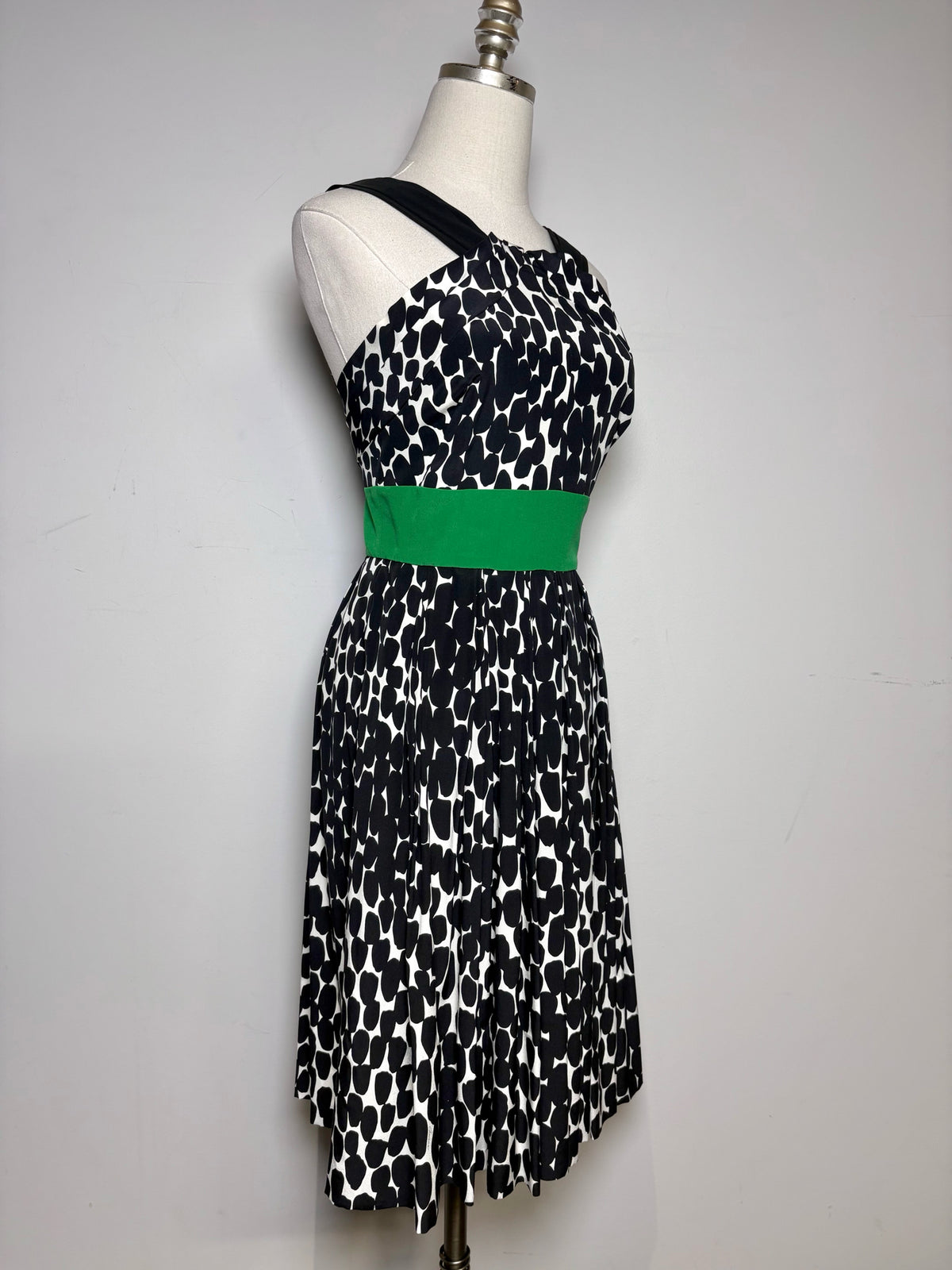 Women Size 38 (2 US) Gucci Black, Green, White Geometric Dot Women's Dress