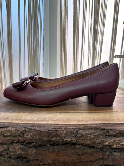 W Shoe Size 8.5 Salvatore Ferragamo Plum Leather Bow Pumps