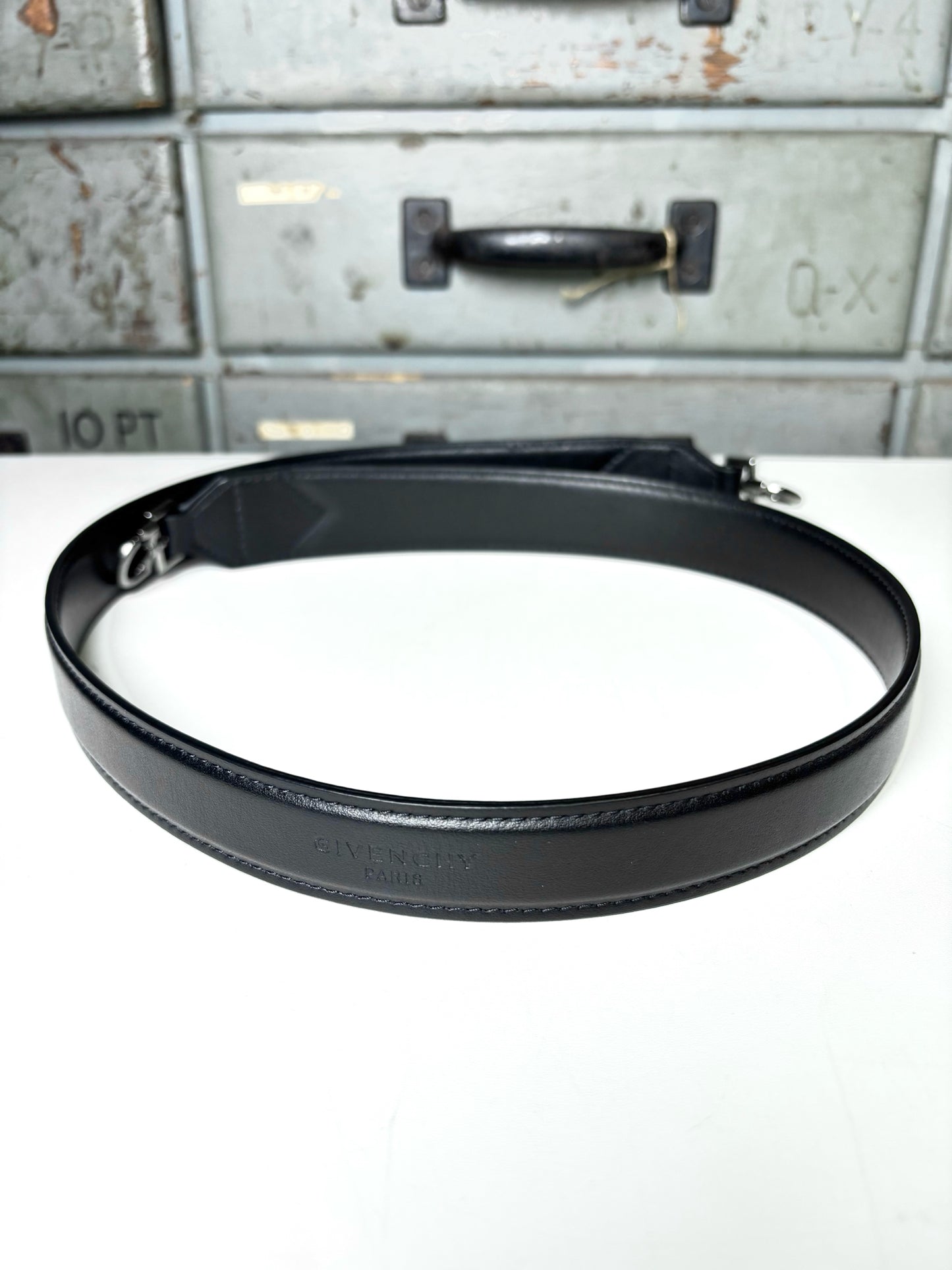 Givenchy Solid Leather Black Calfskin Antigona Large Tote