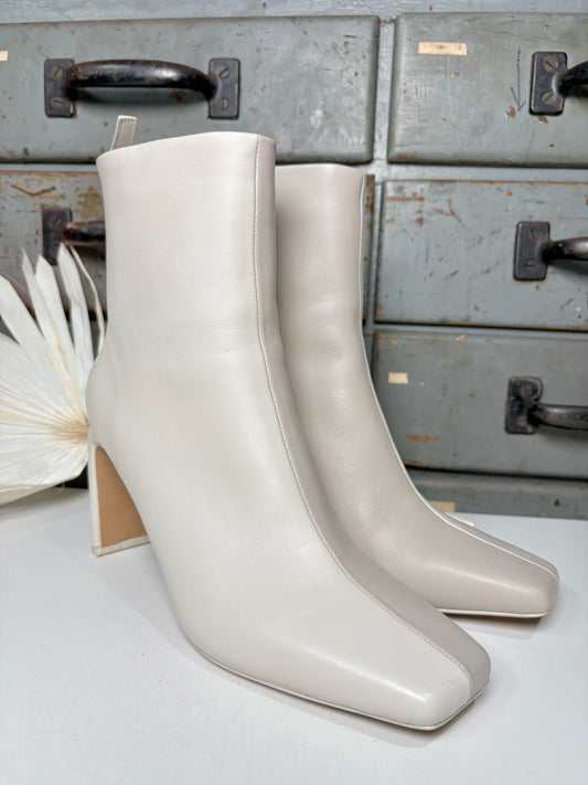 W Shoe Size 39 (8.5 US) Jonathan Simkhai Colorblock Kelsey Ankle Boots