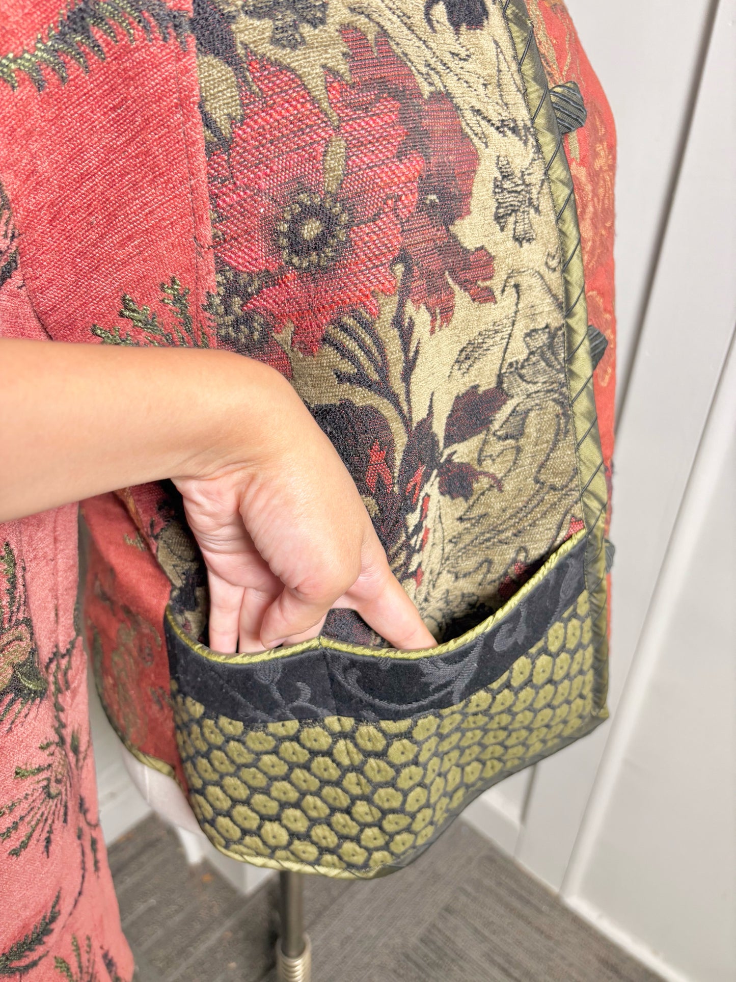 Women Size P Mary Lynn O'Shea Olive, red, black Jacquard Jacket