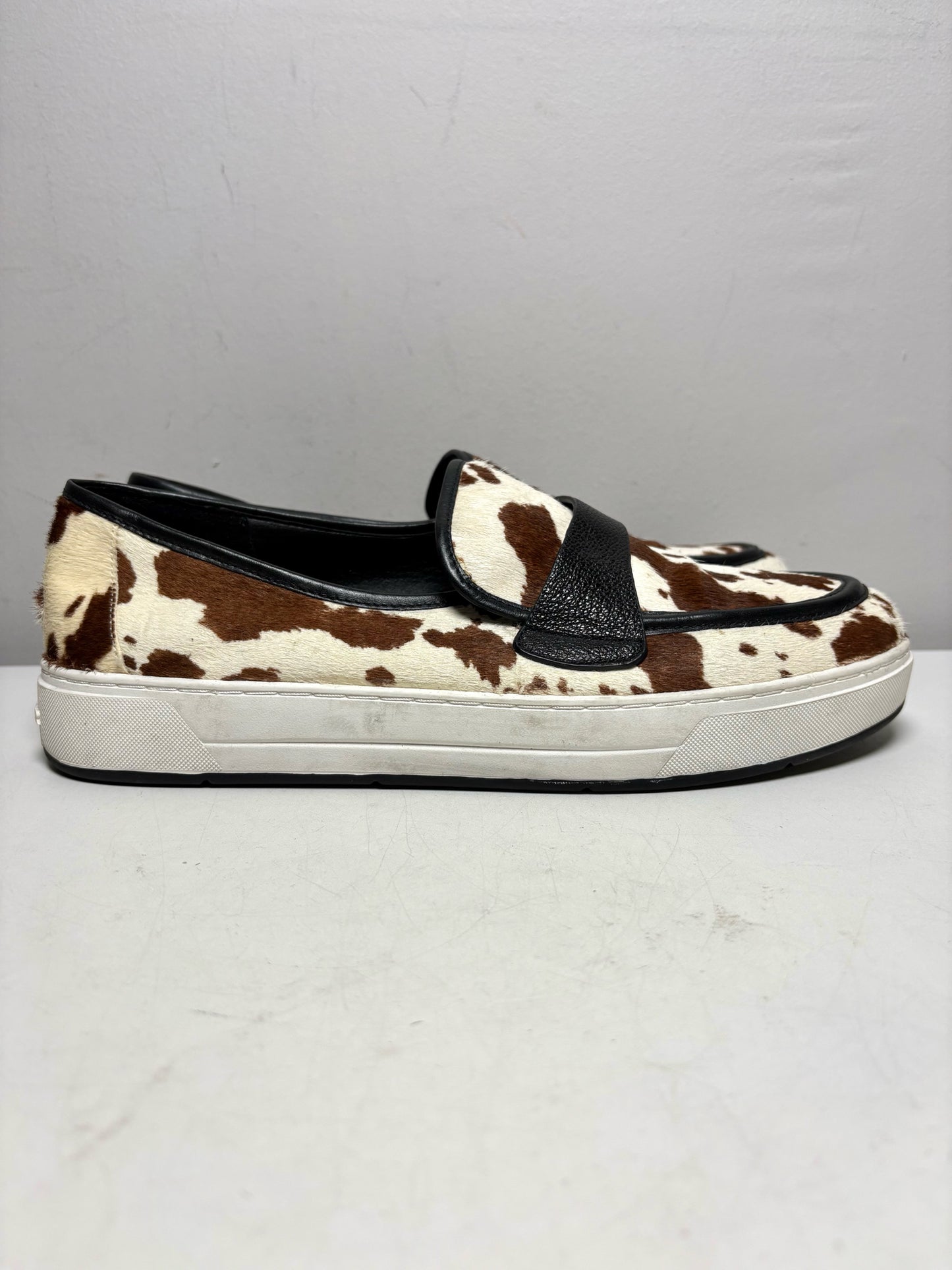 Women's Shoe Size 9.5 Donald J. Pliner Richiieeh Brown & Cream Cow Print Calf Hair NWT Pre-Owned Slip-Ons