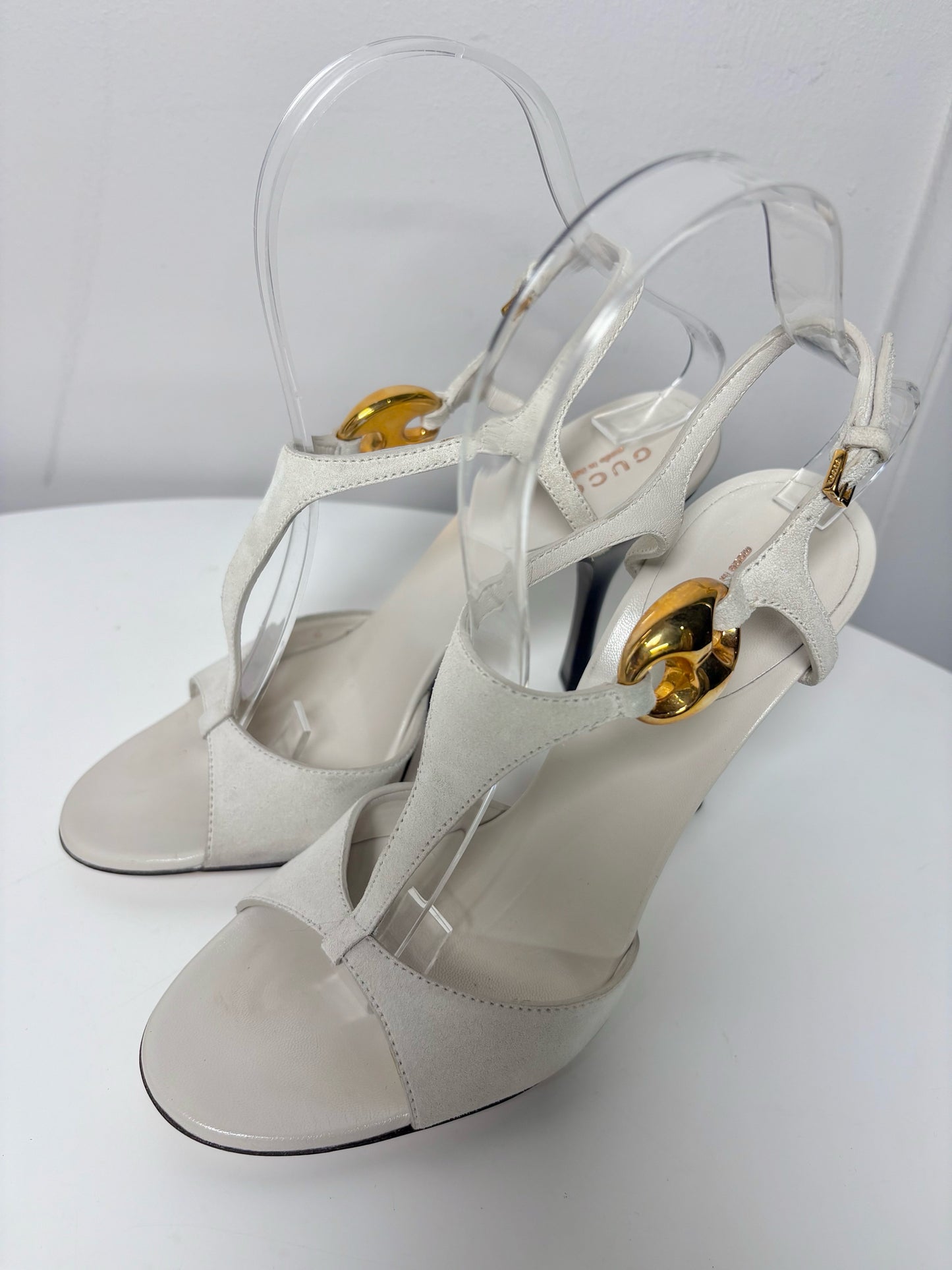 W Shoe Size 6 Gucci Cream Suede Pump