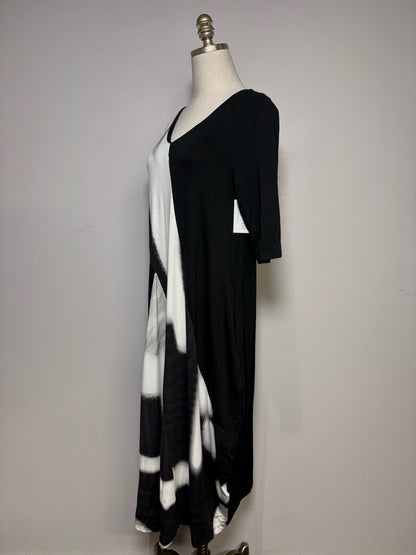 Women Size XS Ozai N Ku Black & White Viscose & Elastane NWT Pre-Owned Cocoon Midi Dress