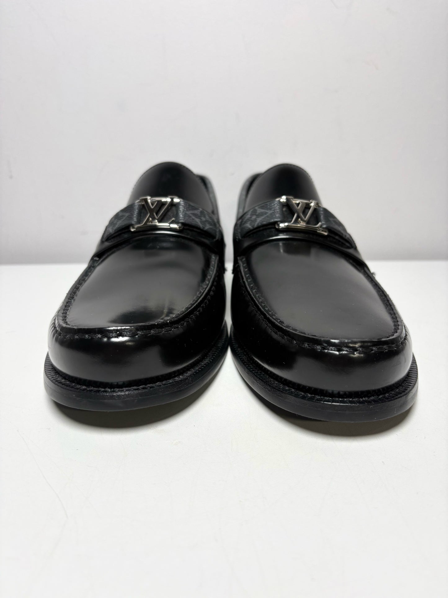 Louis Vuitton Black Leather Solid Mens Shoe Size 8M Men's Pre-owned, NWT Loafers
