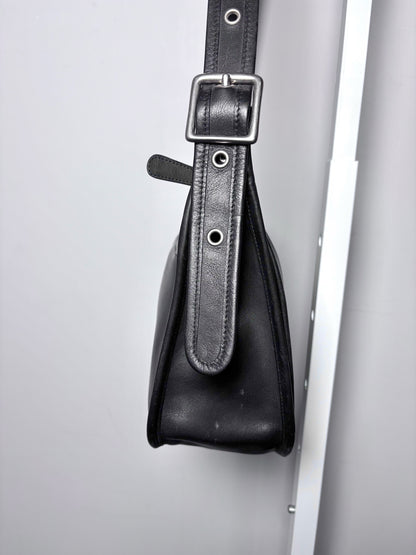 Leather Coach Solid Vintage Leather Pre-owned Black Genuine Leather Medium Purse