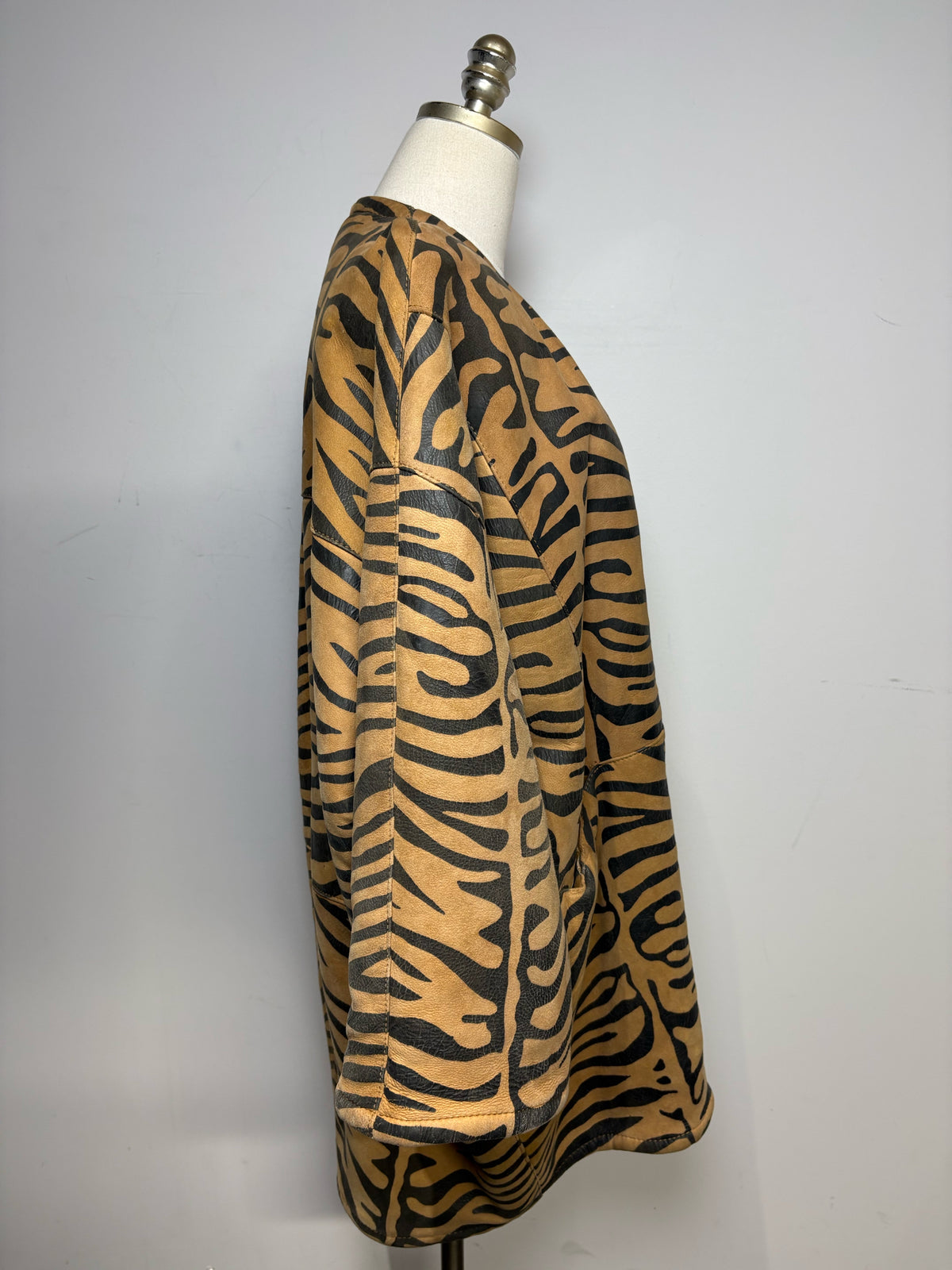 Women's Size S Bergdorf Goodman Vintage Tiger Print Leather Suede Shearling Pre-Owned Coat