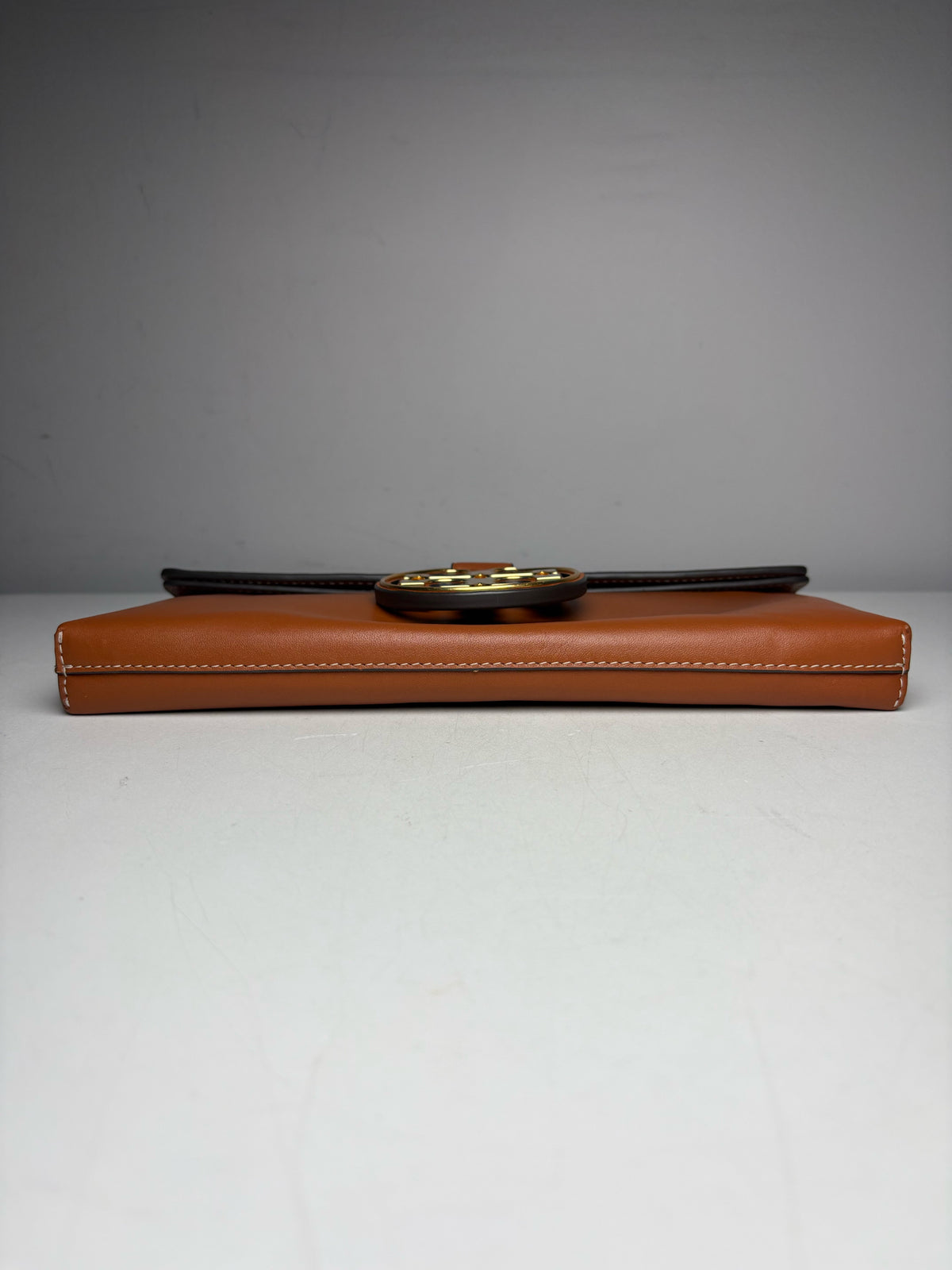 Women's Tory Burch Leather Pre-owned Brown Clutch Purse