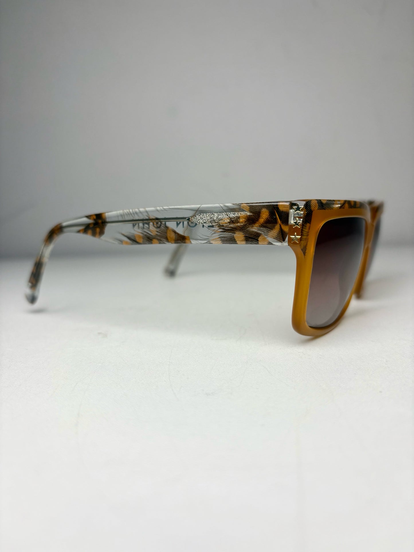 Elton John Eyewear Women's Pre-owned Blue Acetate Sunglasses