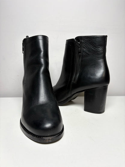 Women's Shoe Size 10 Frye Addie Double Zip Black Leather Pre-Owned Block Heel Ankle Boots
