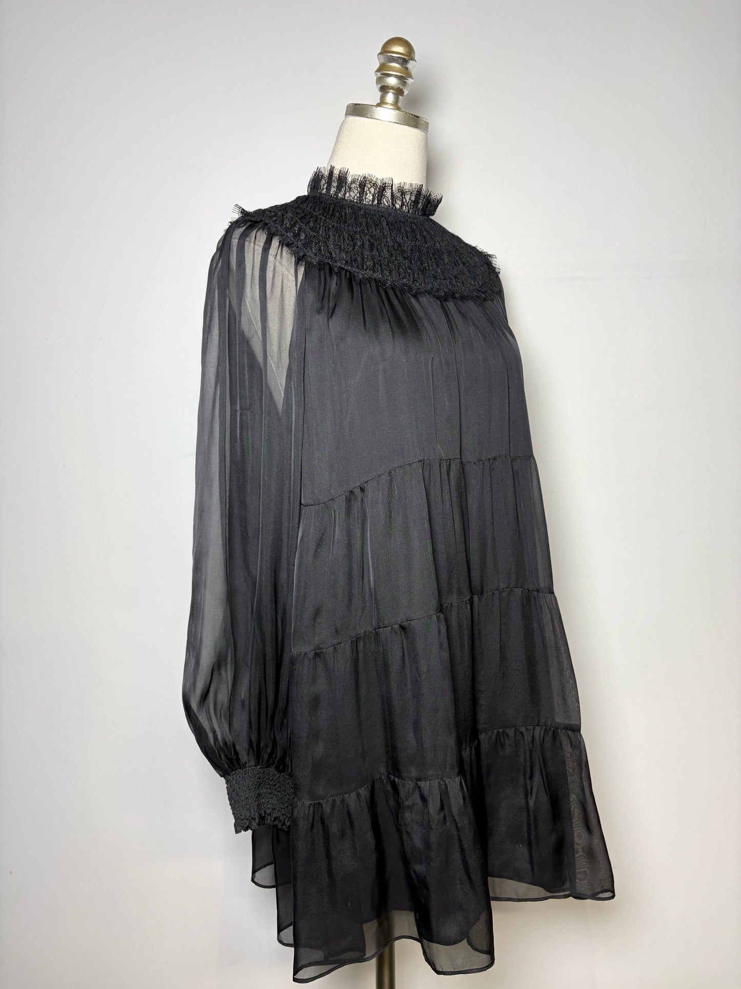 Women Size 8 Alice + Olivia Black Solid Nylon Pre-owned Dress