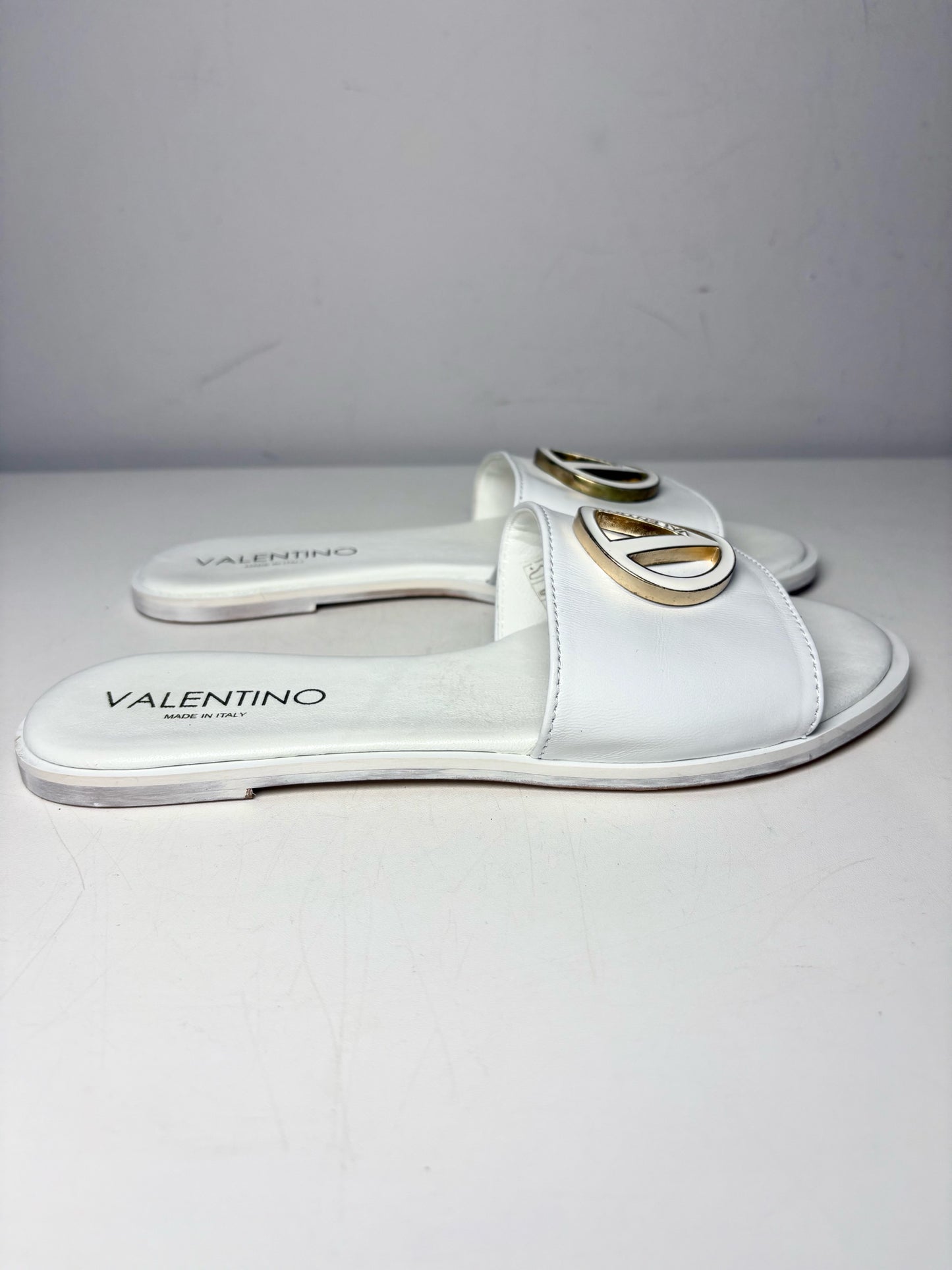 W Shoe Size 8 Mario Valentino White Leather Cowhide Women's Sandals