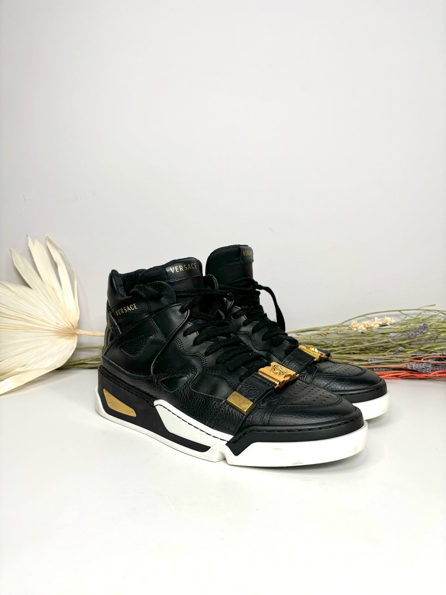 Versace Black Leather Size 41.5 Men's Shoes