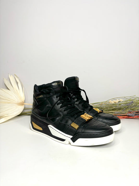 Versace Black Leather Size 41.5 Men's Shoes