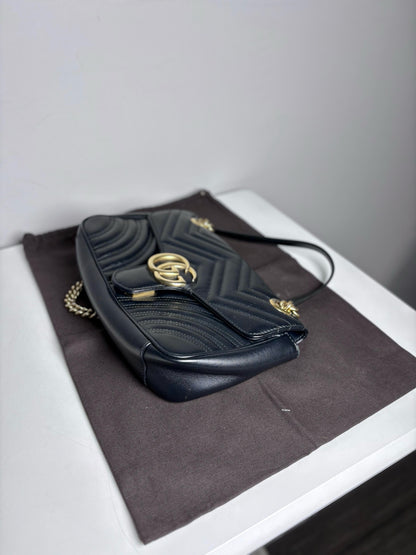 Gucci GG Marmont Flap Quilted Medium Leather Pre-owned Black Lambskin Purse