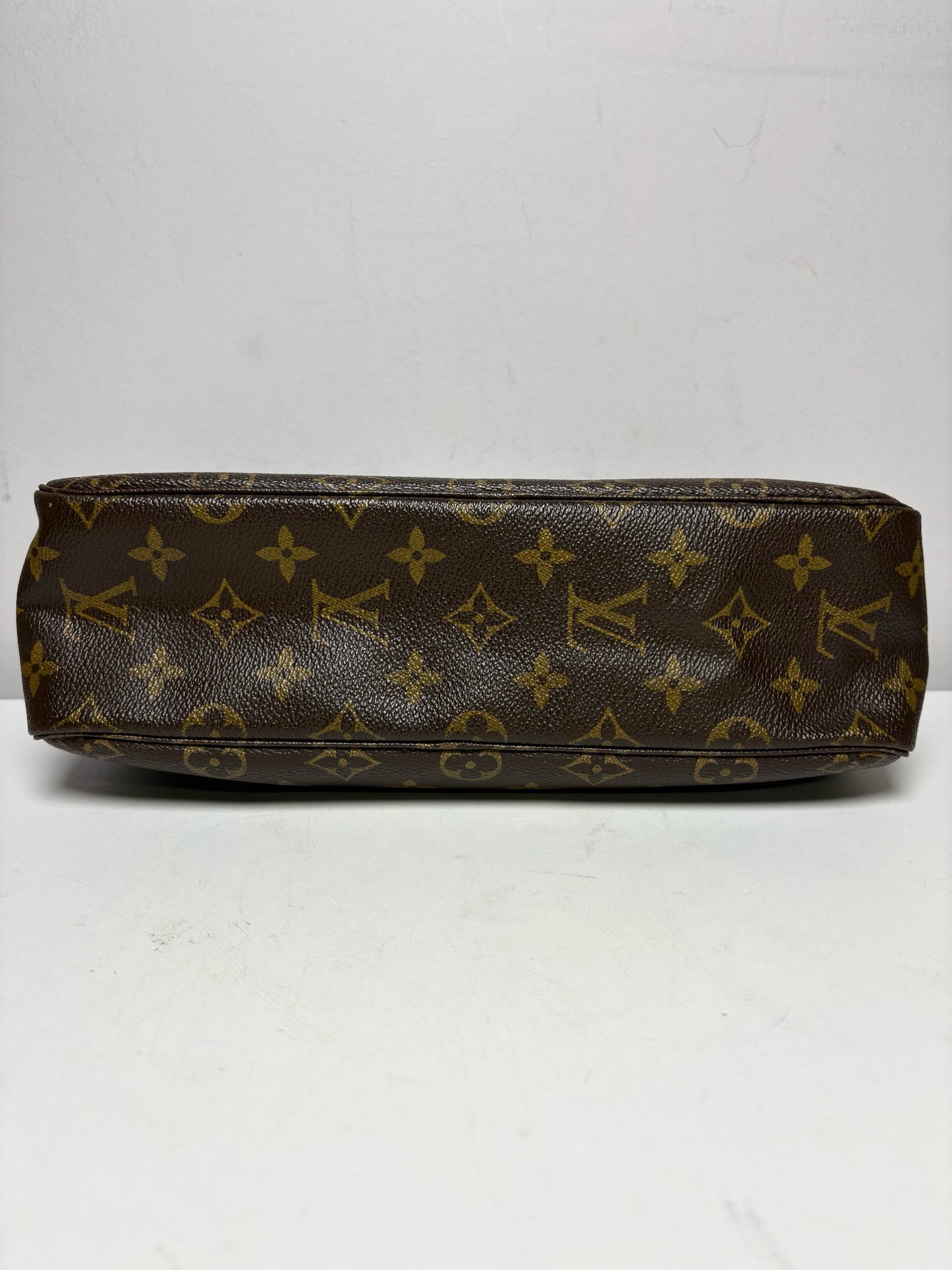 Women's Louis Vuitton Trousse de Toilette 28 Brown Monogram Coated Canvas Vintage Pre-Owned Pouch