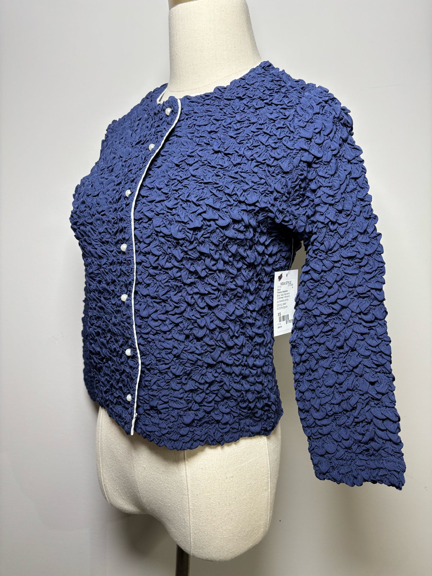 Women Size XS Frances Valentine Blue Puckered Pearl Buttons Blazer