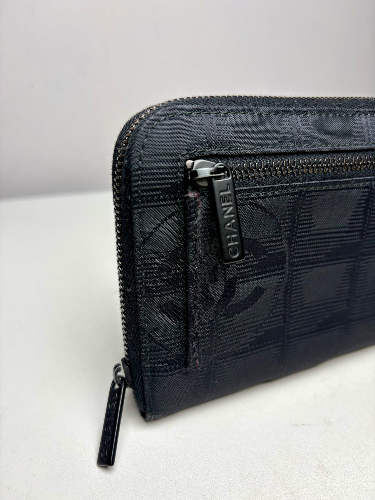 Chanel Travel Line Women's Pre-owned Black Wallet