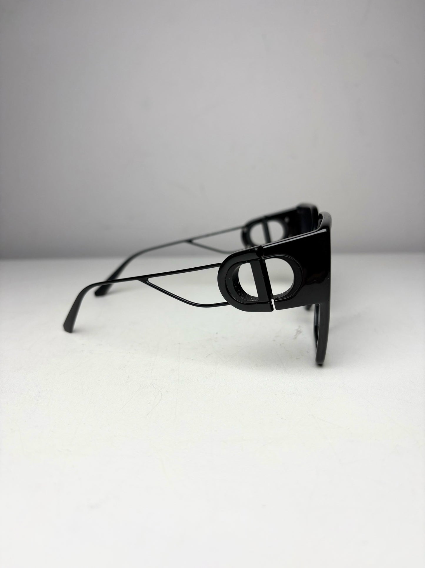 Christian Dior Pre-owned Black Plastic Sunglasses