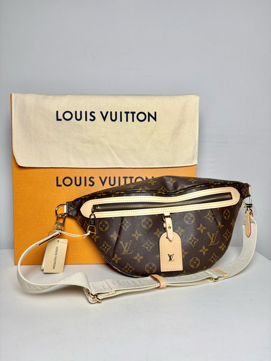 Louis Vuitton Monogram Coated Canvas NWT, Pre-owned Brown Medium Purse