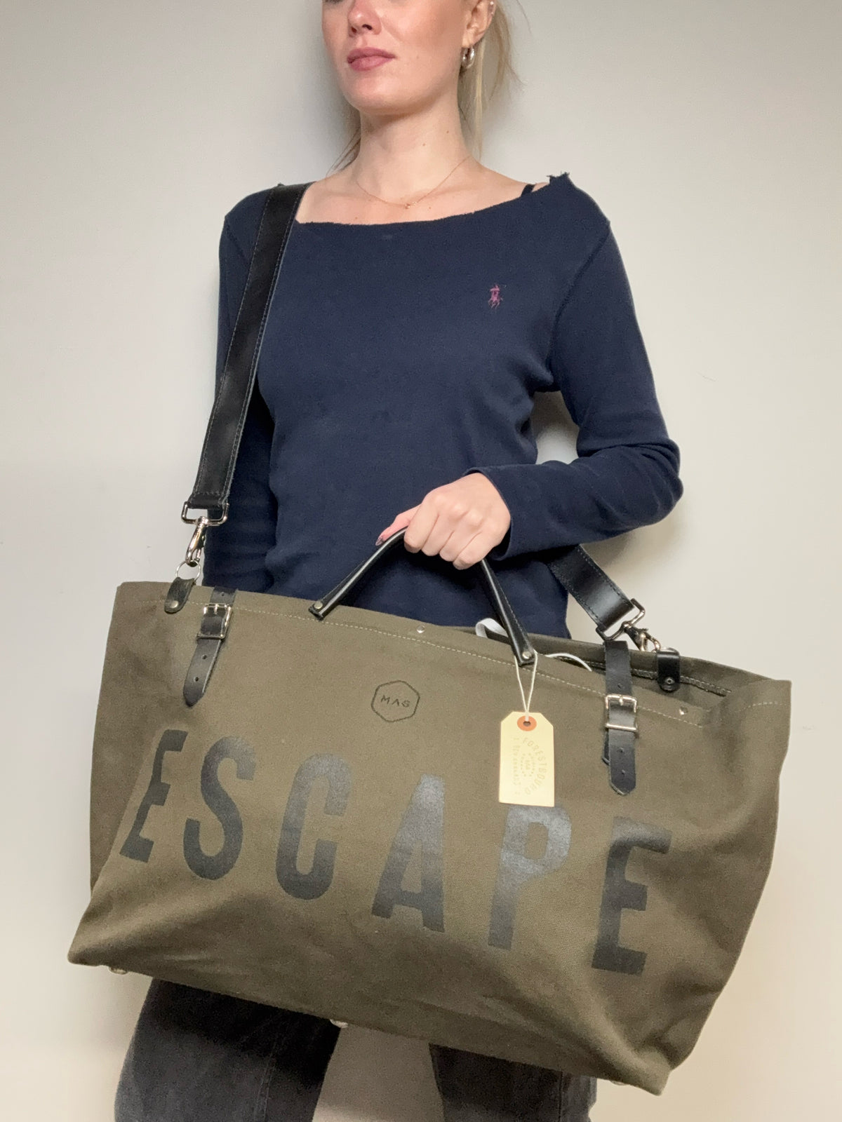 Women's Forestbound ESCAPE Olive Green Canvas Leather Trim NWT Pre-Owned Weekender Tote Bag