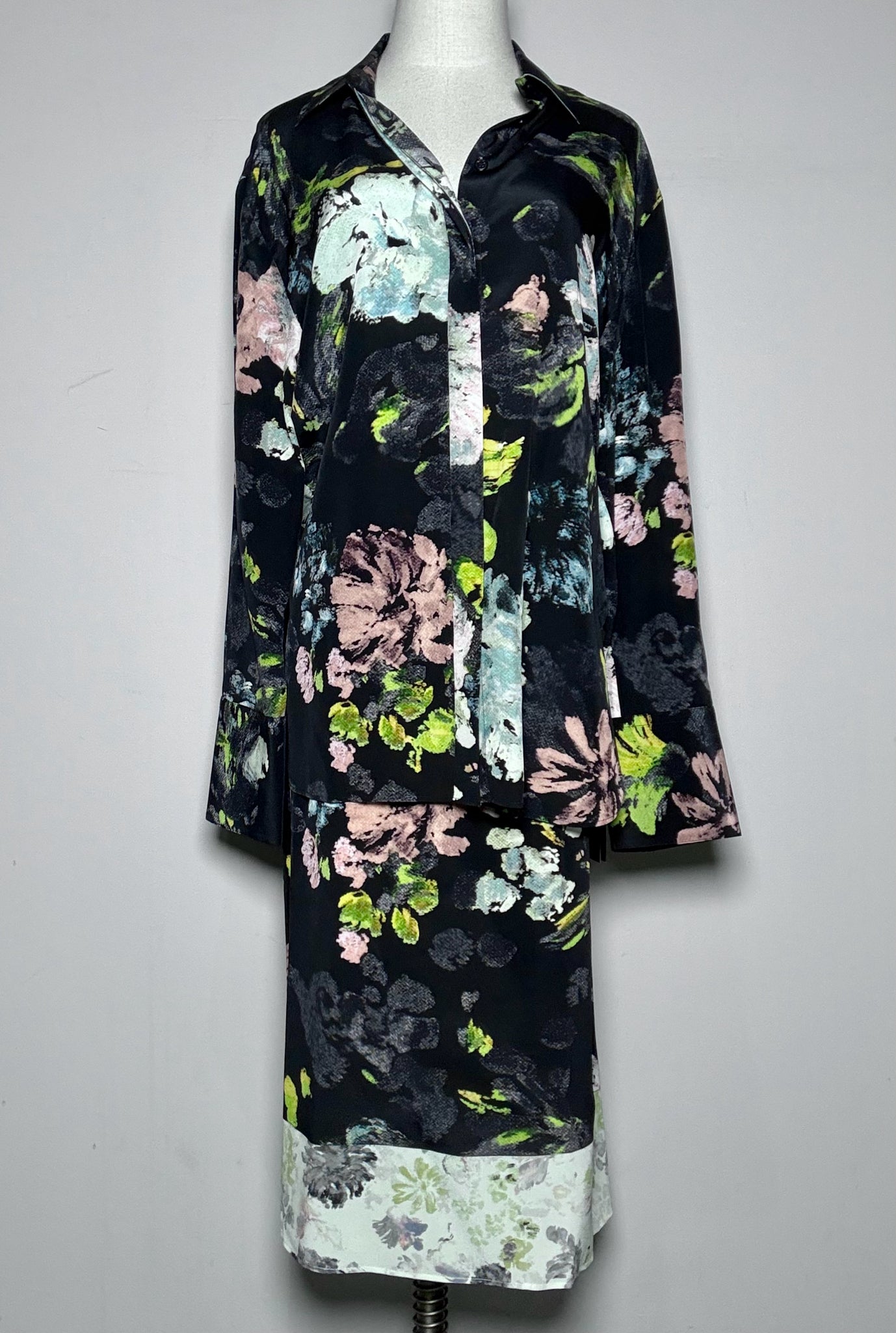 Women Size 40 Joseph Black Floral NWT, Pre-owned Skirt