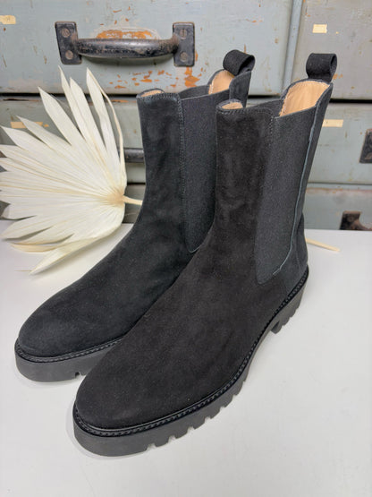 W Shoe Size 39 (8.5 US) Ann Mashburn Black Suede Boots