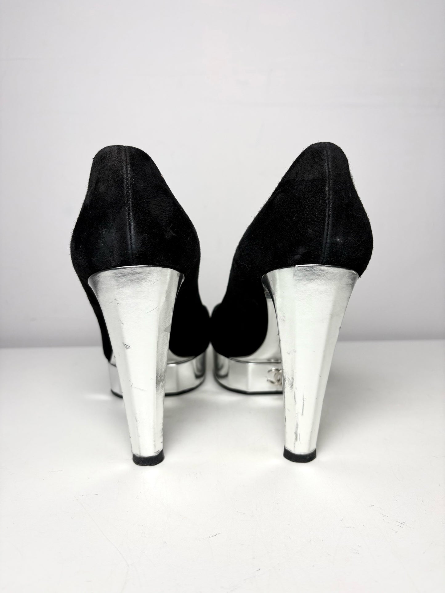 W Shoe Size 41.5 Chanel Black, Silver Leather Suede Pre-owned Heels