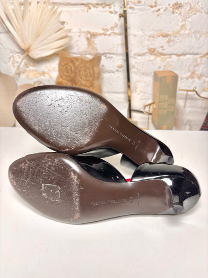 W Shoe Size 39 (8.5 US) Bottega Fiorentina Black Leather Patent Pump