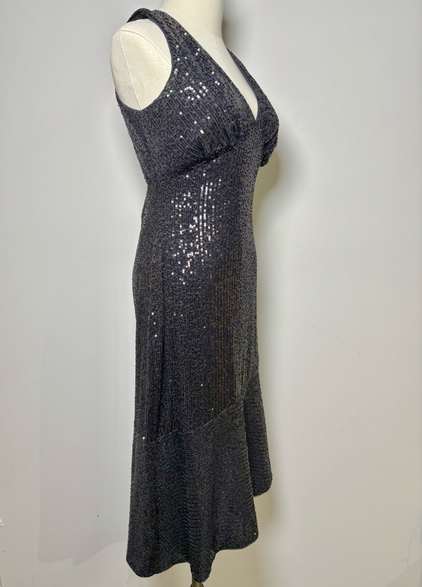Women Size M BCBG Max Azria Black Sequins Dress Women Size M BCBG Max Azria Black Sequins Dress