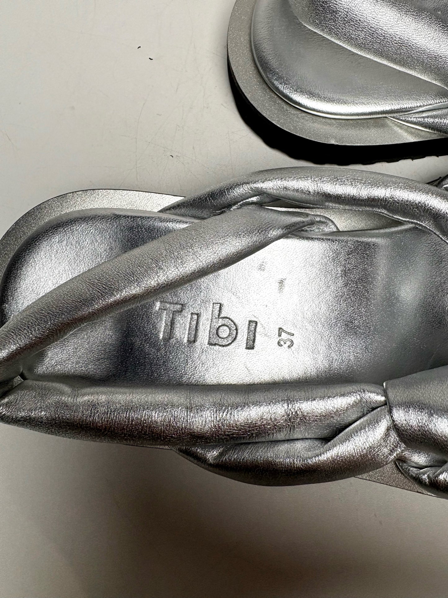 W Size 37.5/38 (Estimated) Tibi Byron Metallic Silver Lambskin Pre-owned Flats