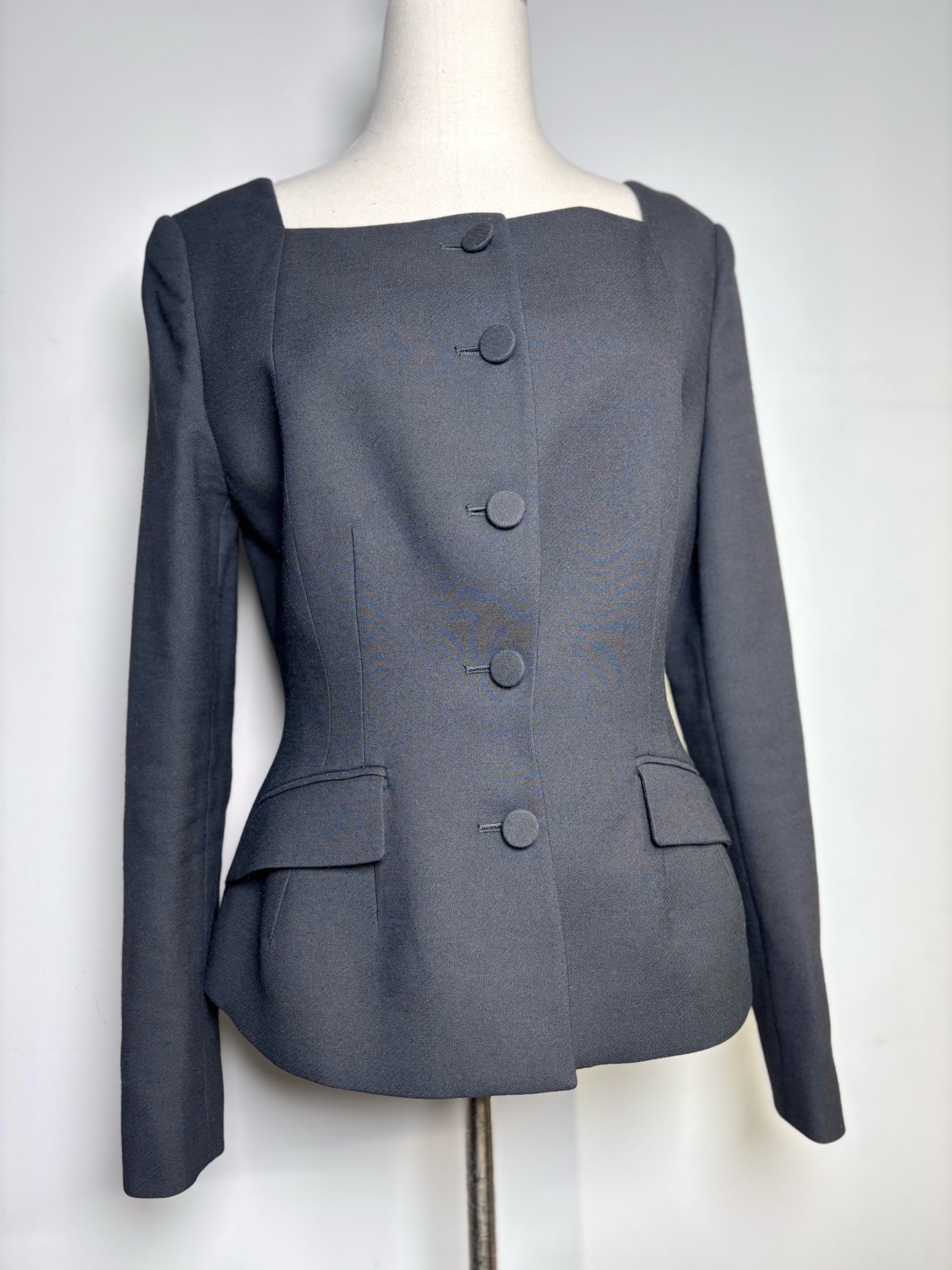 Women Size 8 Ralph Lauren Purple Label Black Solid Pre-owned Wool Suit