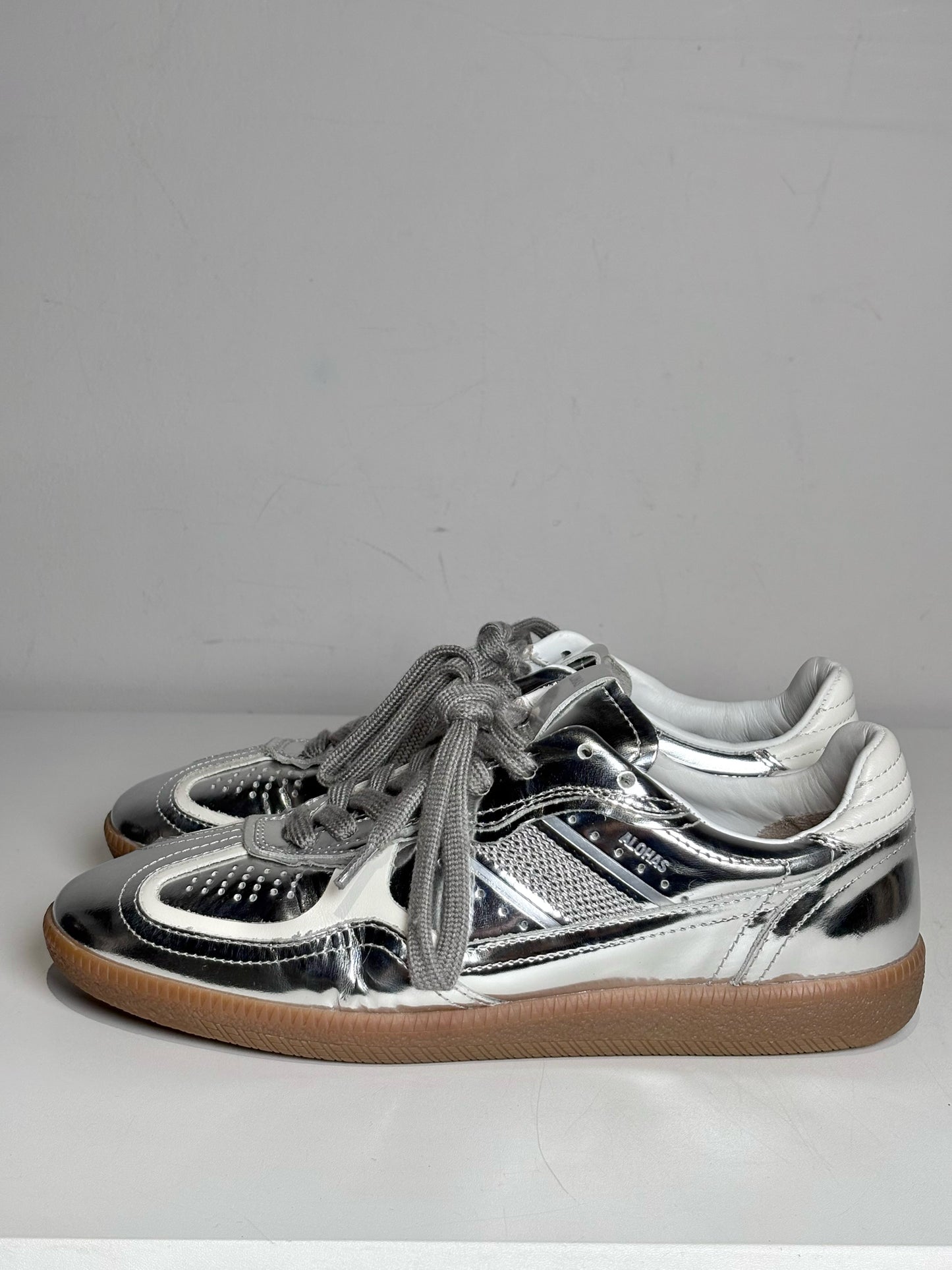W Shoe Size 7/7.5 Alohas Metallic Silver Sustainable Leather Women's Sneakers