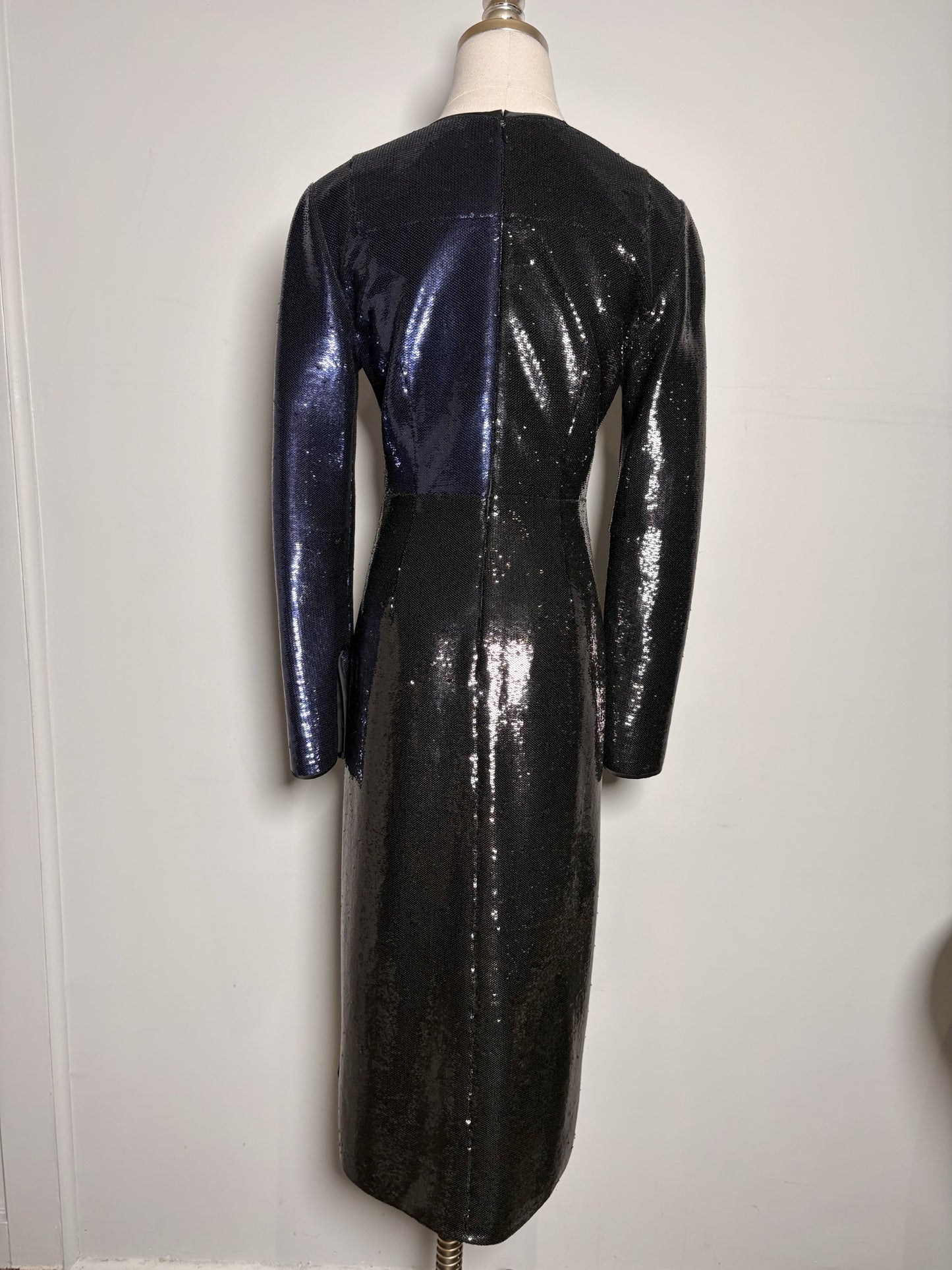 Women Size 4 Diane Von Furstenberg Blue, Black Sequins Cocktail Dress