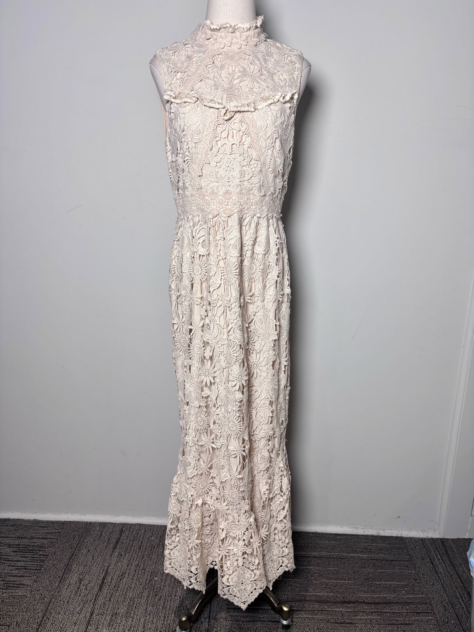 womens cream dress Women Size 6 Anna Sui Cream Lace Maxi Sleeveless Dress VIDA STYLE SHOP womens cream dress Women Size 6 Anna Sui Cream Lace Maxi Sleeveless Dress VIDA STYLE SHOP