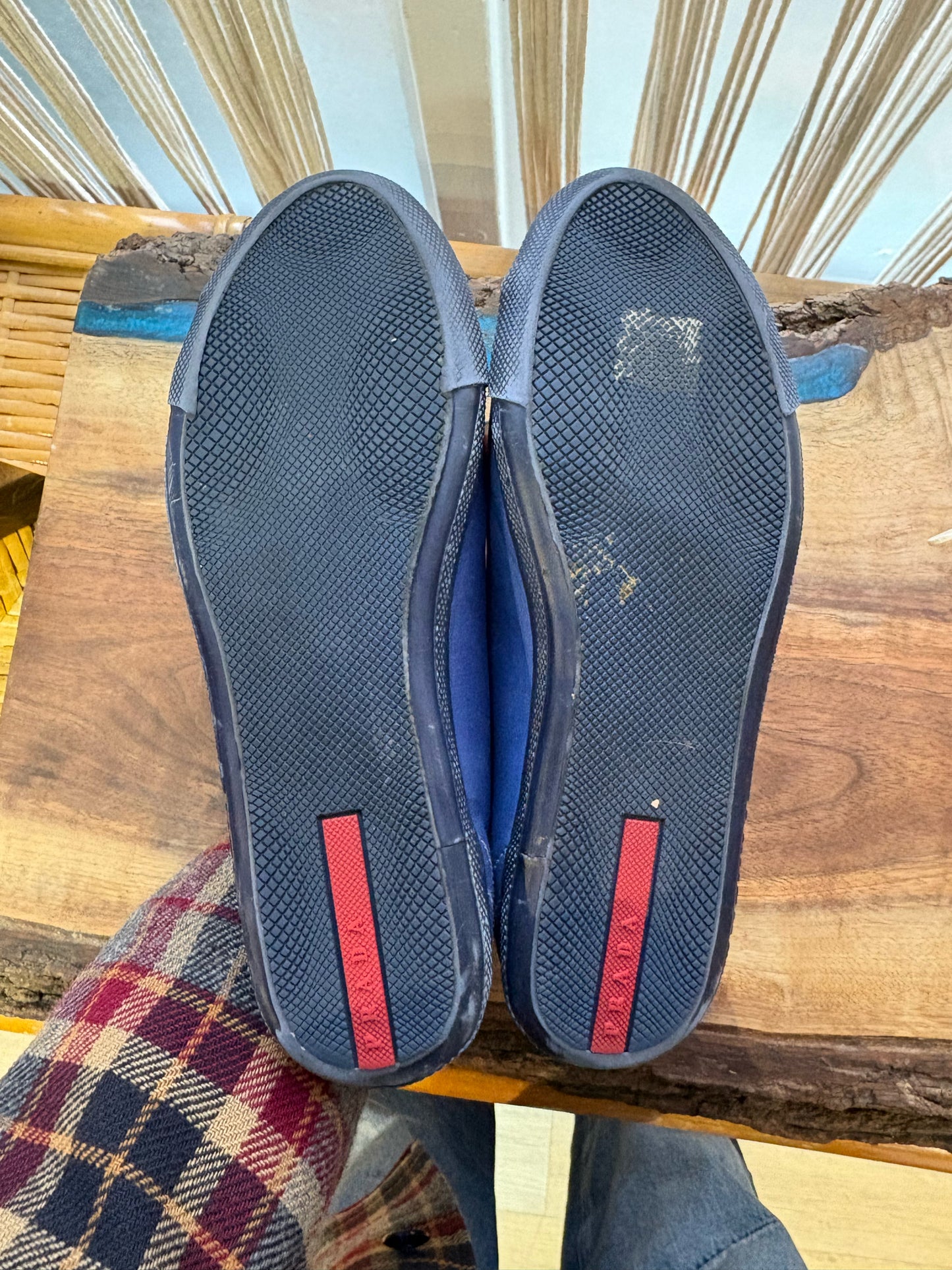 W Shoe Size 40 (10, US) Prada Blue Leather Low Top Sneakers