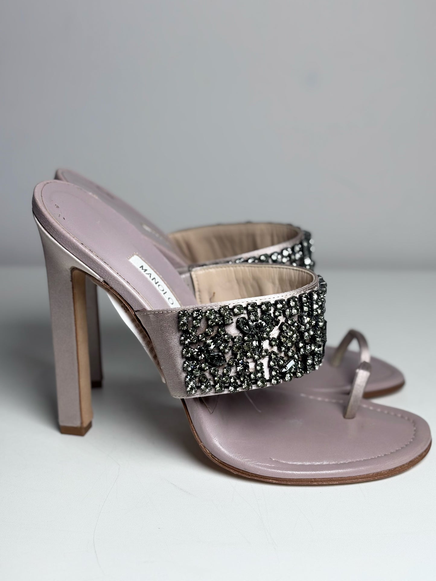 W Shoe Size 38 (7.5 - 8) Manolo Blahnik Skyscan Model Mauve Leather Heels, Pre-owned