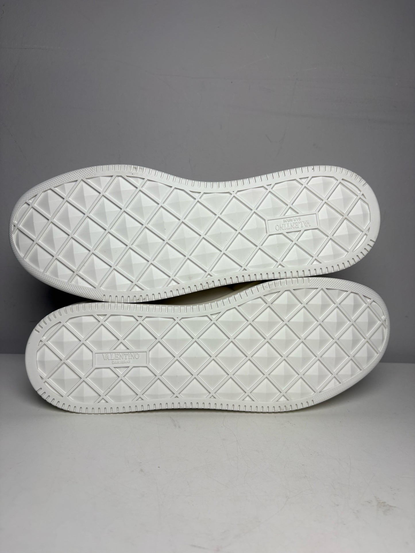 Women's Sz 40 Valentino Garavani One Stud White Platinum Pre-owned Sneakers