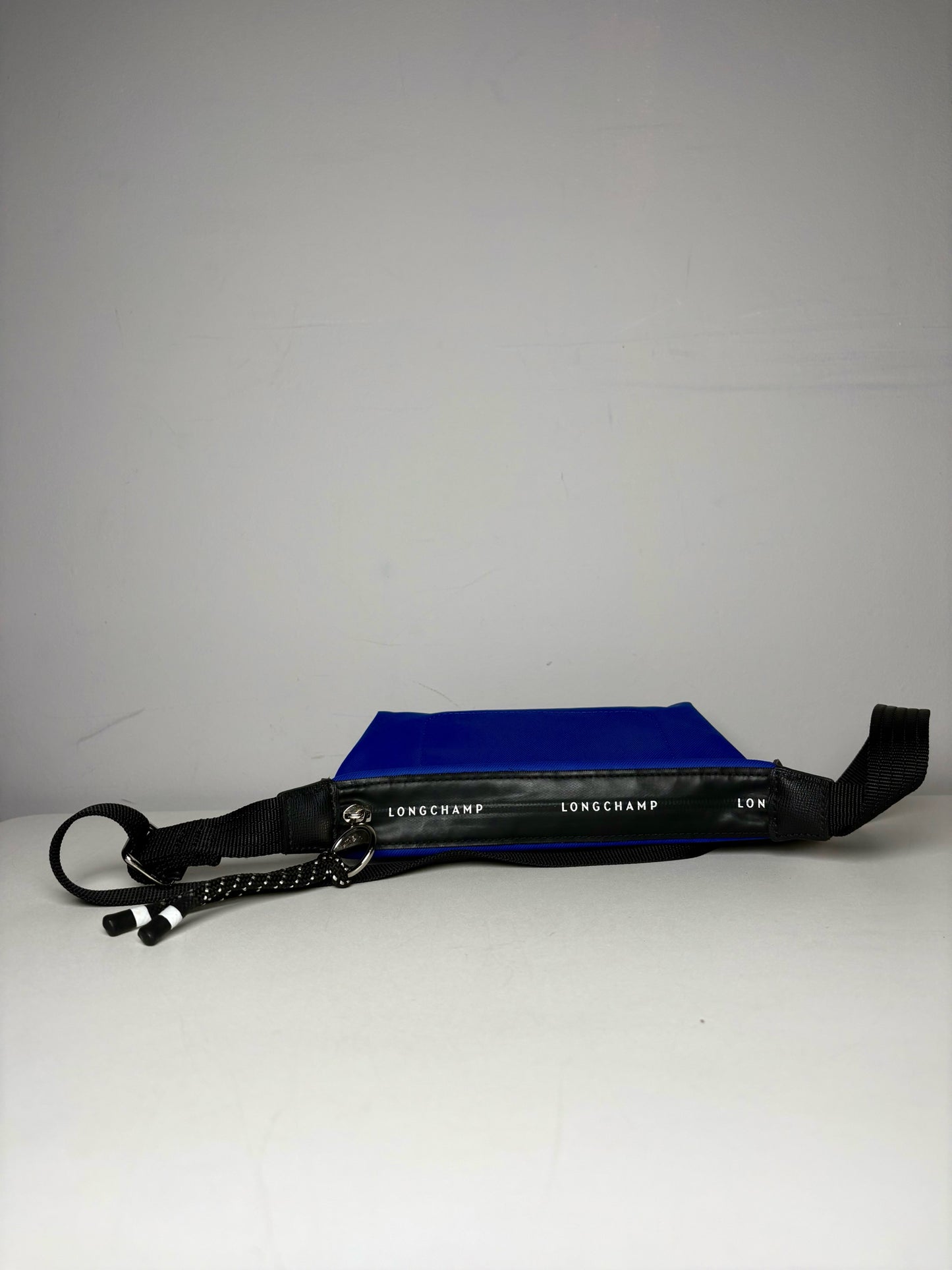 Longchamp Energy Nylon Pre-owned Blue Leather Trim Sling Bag