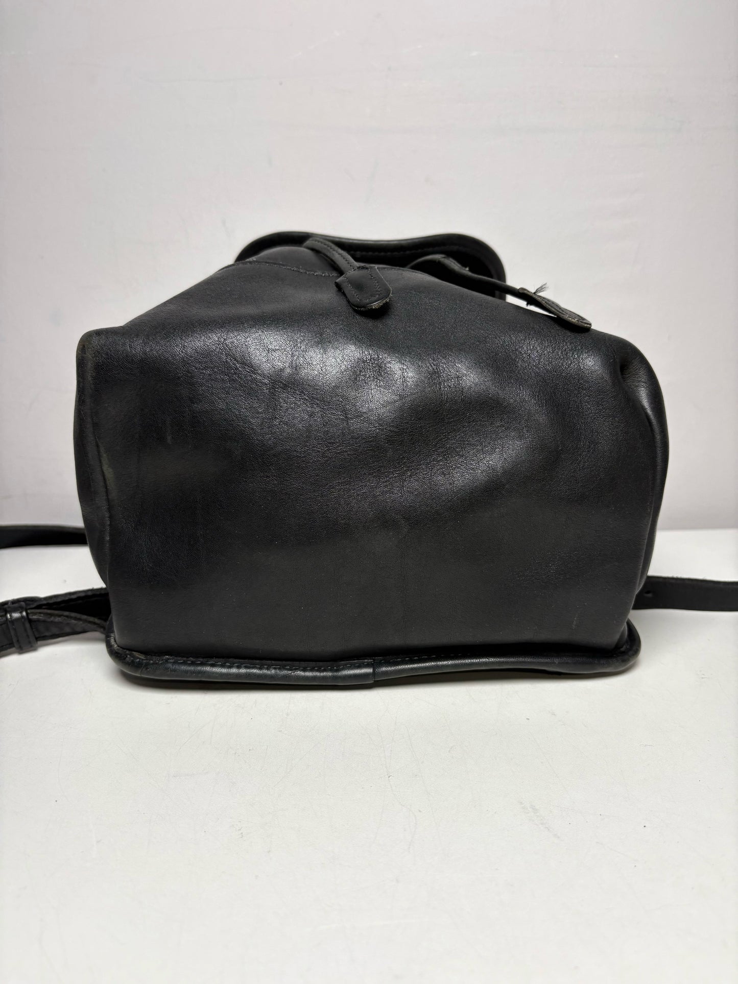 Women's Coach 9791 Black Leather Vintage Pre-Owned Medium Backpack