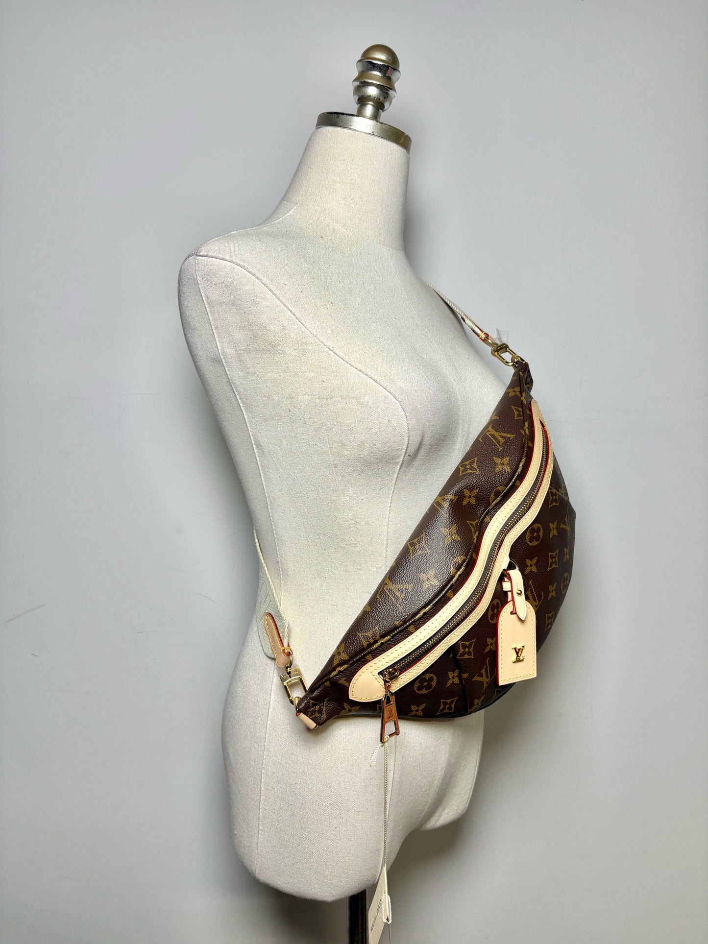 Louis Vuitton High Rise Brown Monogram Sling/Bum Bag NWT Pre-owned