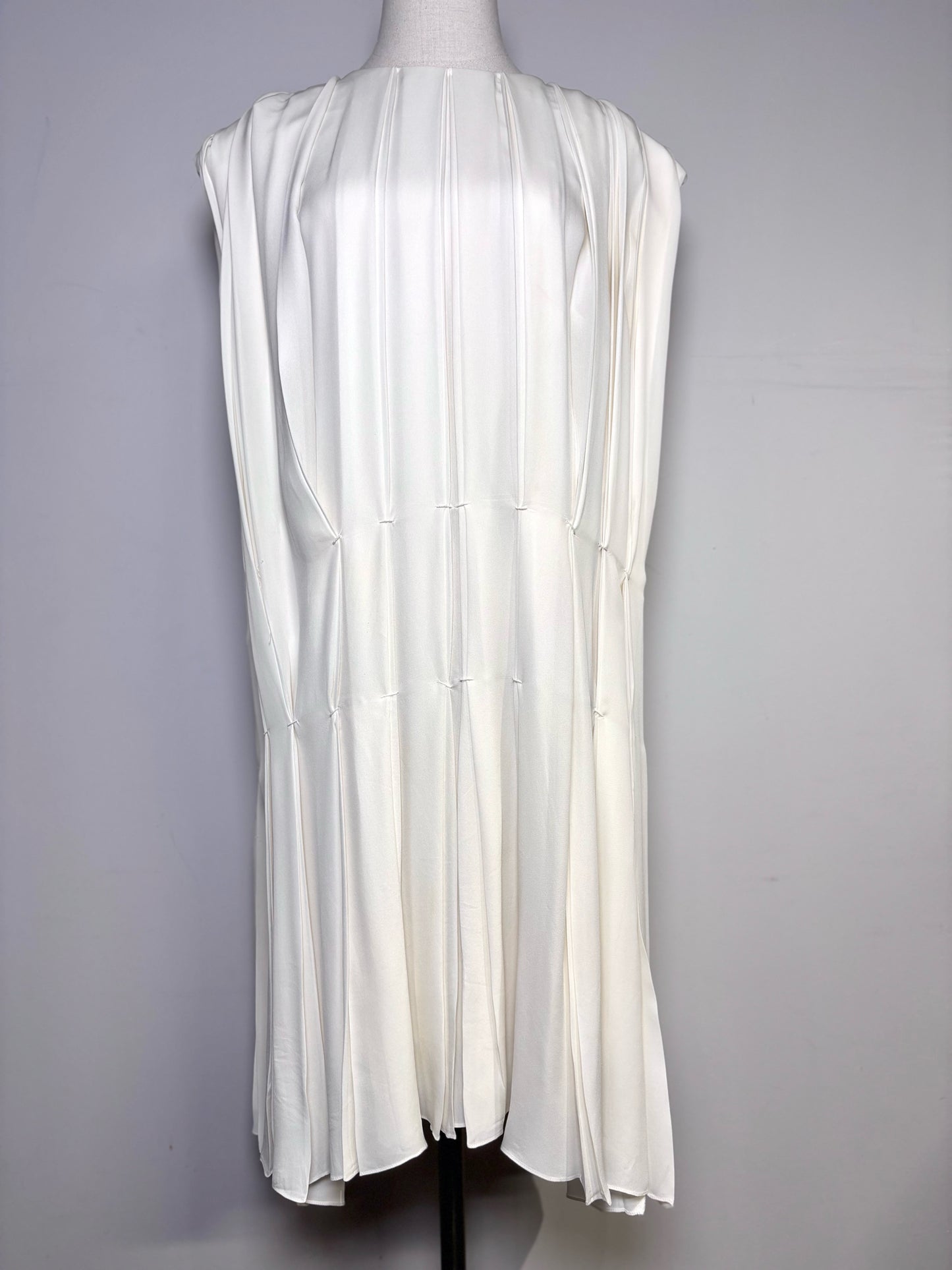 Women Size 8 Khaite Eggshell Blaz Pleated Silk Tent Dress
