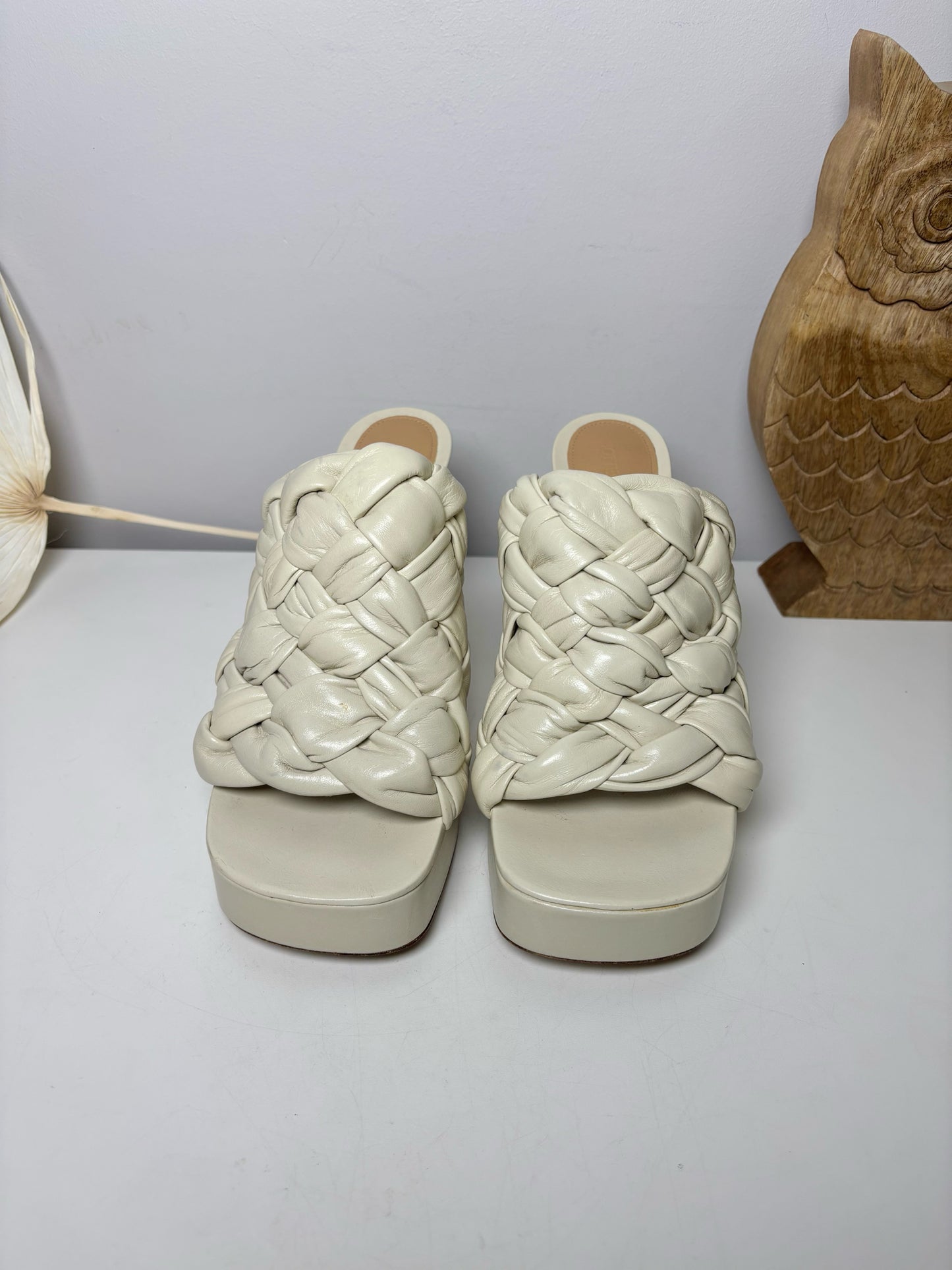 W Shoe Size 7 Bottega Veneta Cream Woven Leather Cowhide Peep Toe Heels