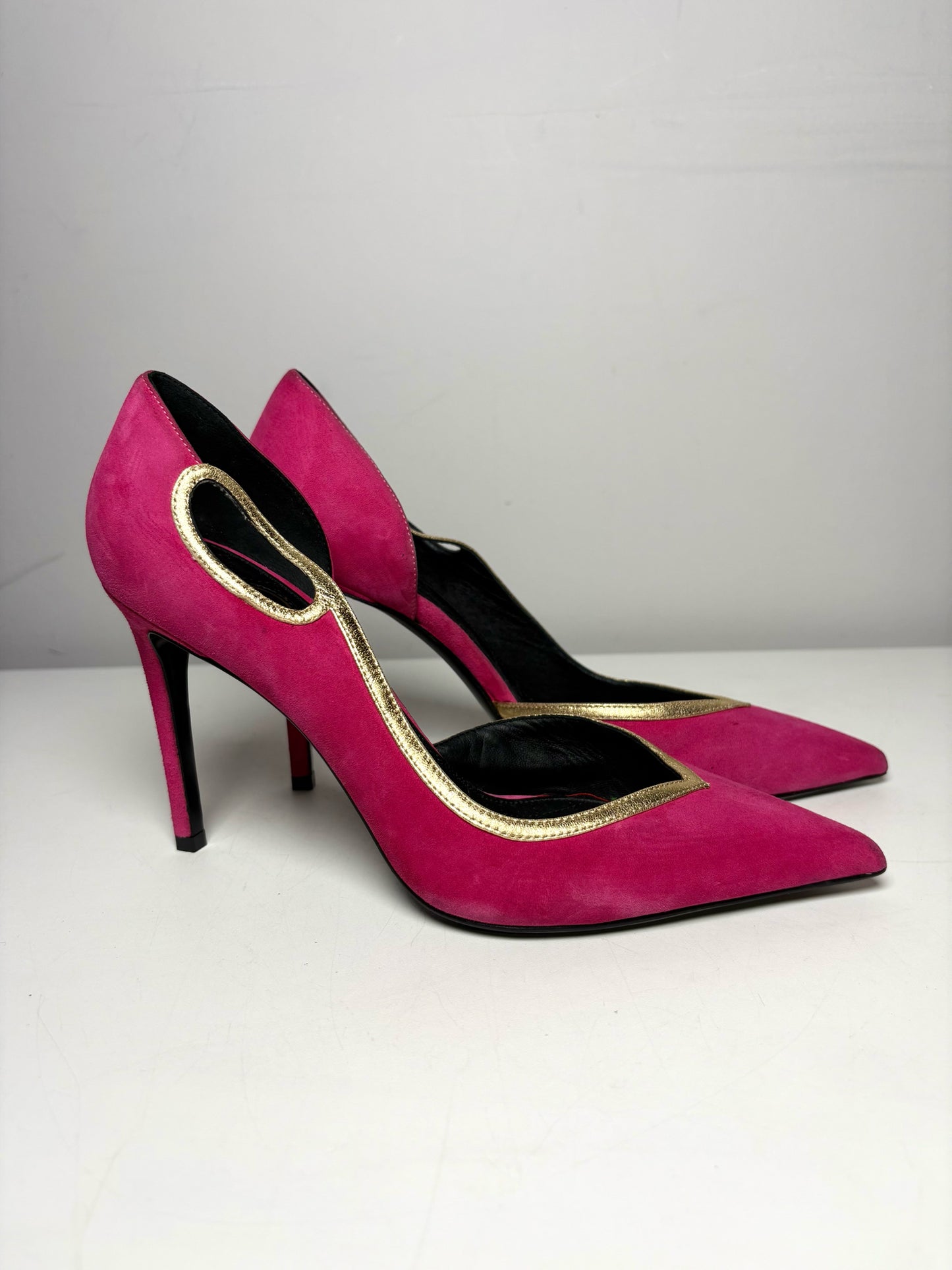 W Size 39 (8 - 8.5) Balmain Miley Fuchsia, Gold Trim Leather Suede NWOT Heels