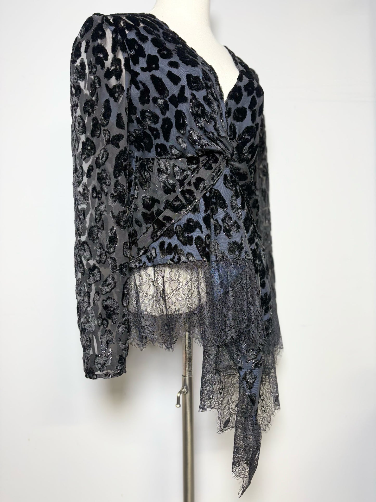 Women Size 8 Self-Portrait Black Lace, Textured Peplum Top