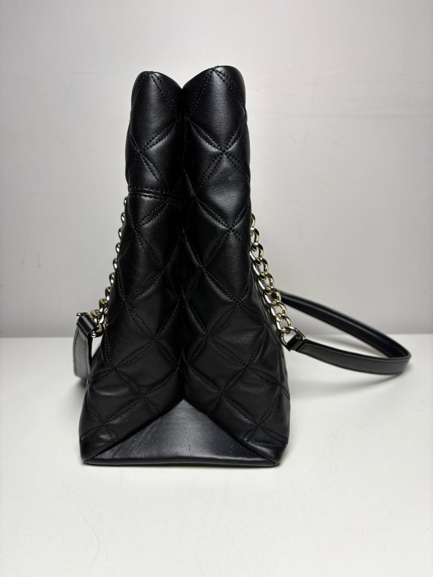 Kate Spade New York Diamond Quilt Leather Pre-owned Black Carey Tote Bag