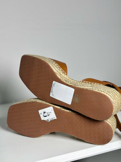W Shoe Size 42 Lafayette 148 Tan, beige Leather Wedges