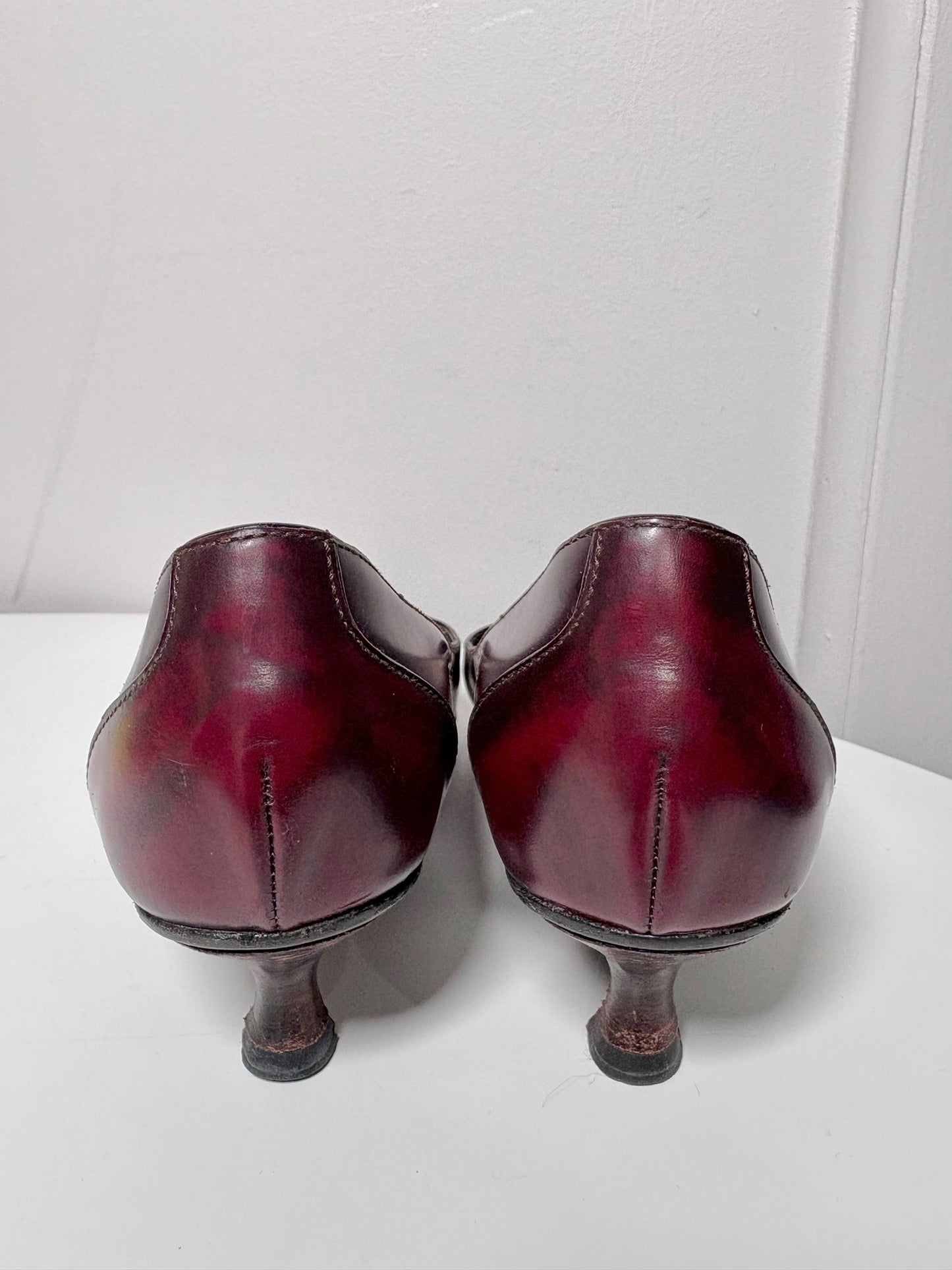 W Shoe Size 36 (5.5/6 US) Gucci Wine Leather Vintage Pump